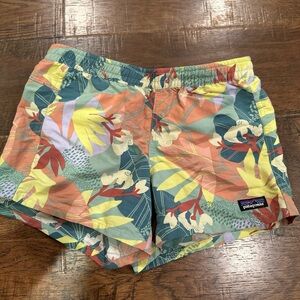 Patagonia Barely Baggies  Quick-Dry. Girls